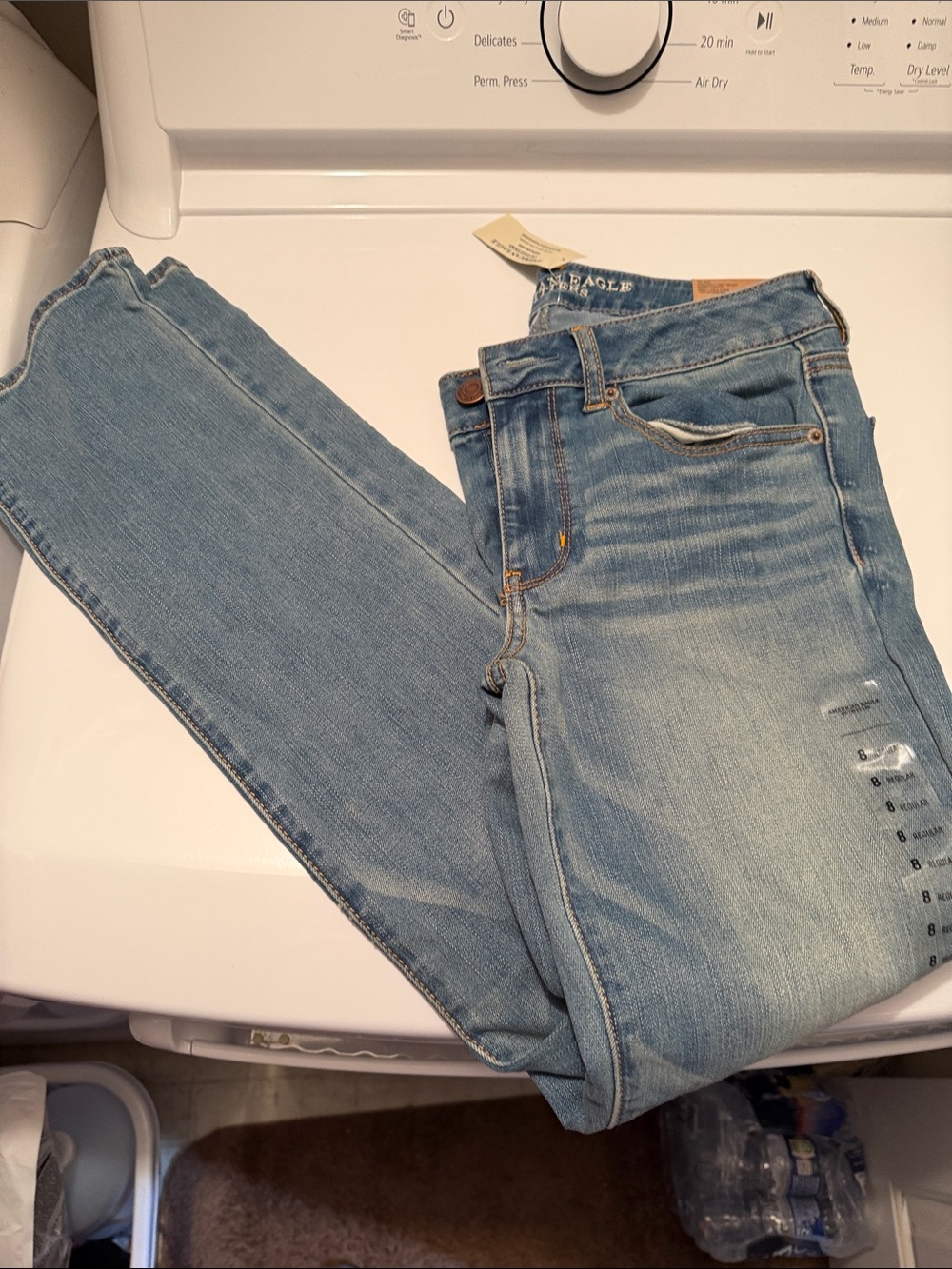 NWT  A& E Women’s  Light Blue Stretch Slim Jeans